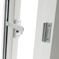 AXA raamsluiting met drukknop links aluminium buitendraaiend