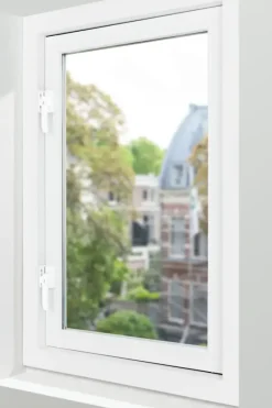 AXA raamsluiting met slot SKG 1-ster rechts wit buitendraaiend