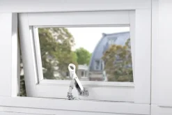 AXA raamuitzetter combi SKG 2-sterren rvs wit buitendraaiend