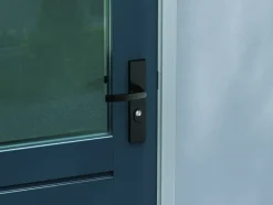 AXA veiligheidsbeslag Edge achterdeur zwart langschild met SKG 3-sterren 72 mm