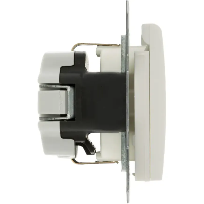 Berker S.1 Enkel Geaard Stopcontact met Klepje Wit