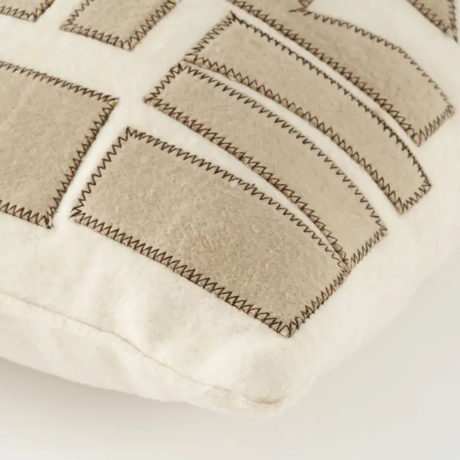 Geen Kussen graphic beige - l55xb35xh10cm