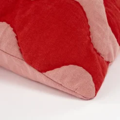 Geen Kussen rood scallopes - l45xb45xh10cm