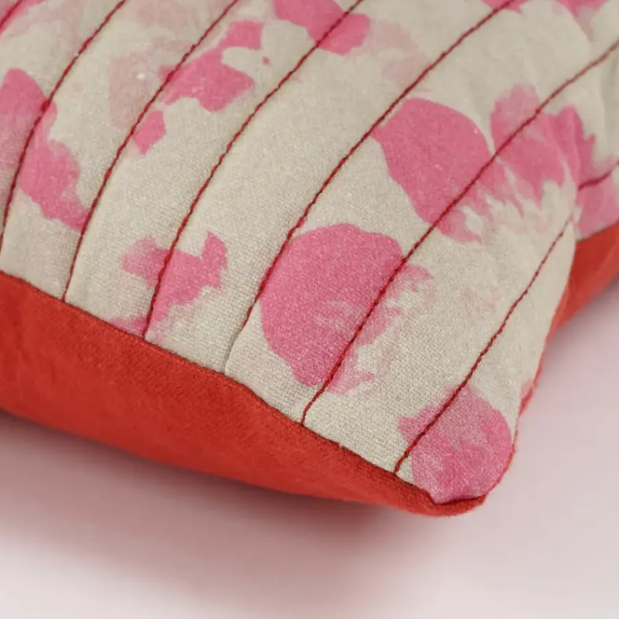 Geen Kussen roze - l45xb45xh10cm