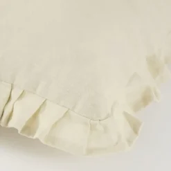 Geen Kussen ruffled beige - l55xb35xh10cm