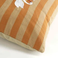 Geen Kussen streep zwanen beige oranje 35 x 25 cm