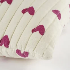 Geen Sierkussen hart fuchsia - l45xb45xh10cm