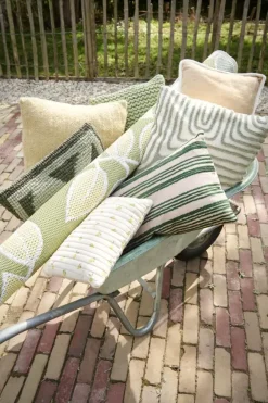 Geen Sierkussen streep l.groen - l45xb45xh10cm