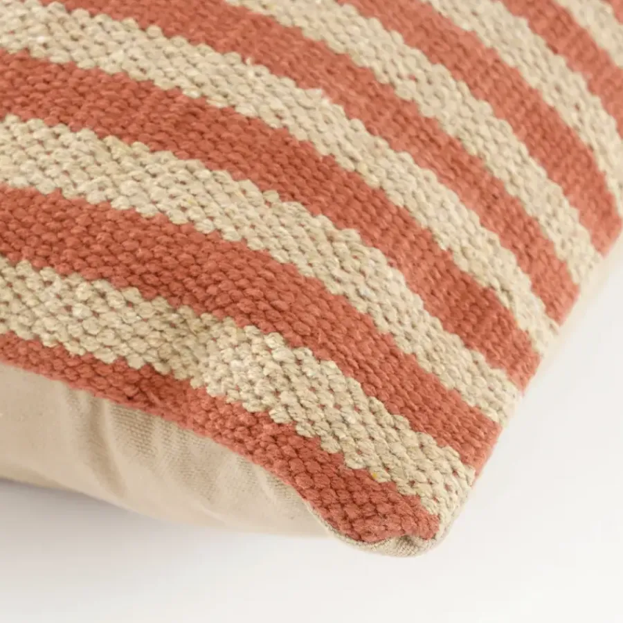 Geen Stripes kussen l.bruin - l55xb35xh10cm
